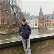 Estudiante de bachillerato con aptitudes para las ciencias sociales, mates y inglés. Disponible para dar clases en Ripollet.